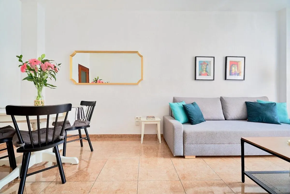 Urban Oasis In Historic Malaga Apartment